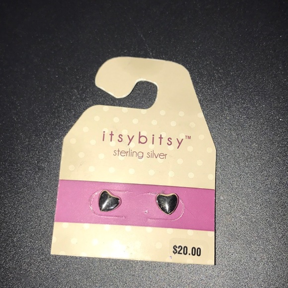 Heart Stud Earrings - Picture 1 of 2